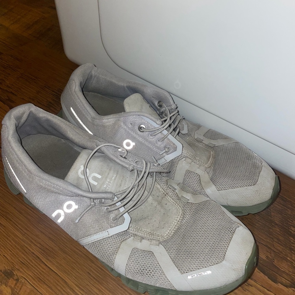 On Cloud Men's Shoes